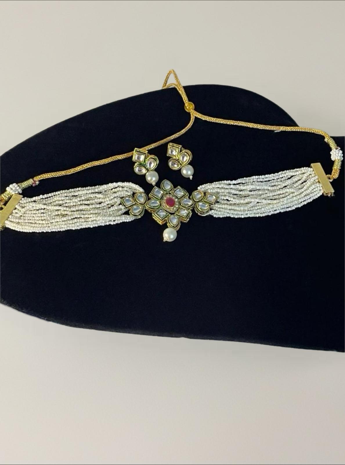 Floral Motifs choker - Image 3