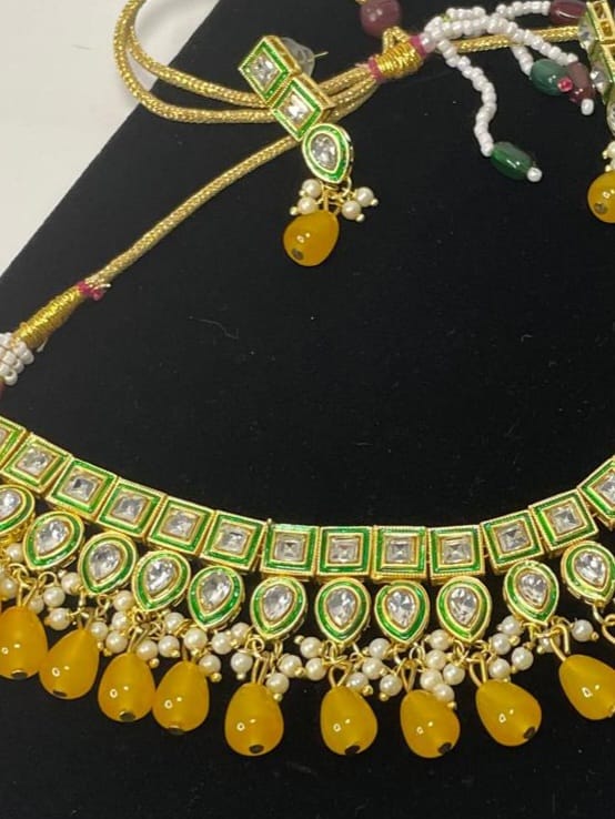 Yellow Statement Choker. - Image 3