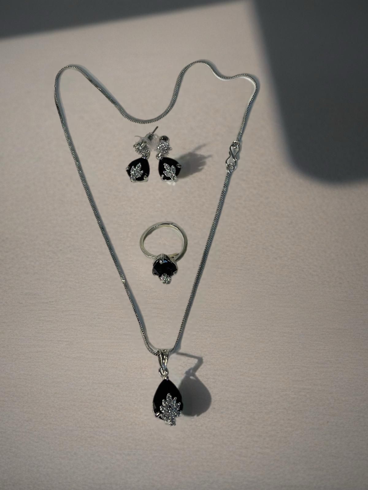 Black Jewelry Set. - Image 2