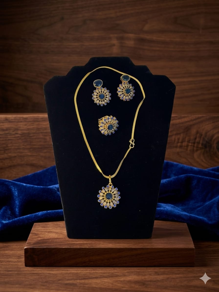 Sunburst Pendant Set.