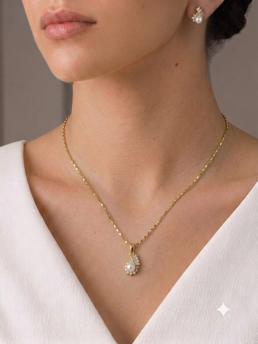 Delicate Pearl Set.