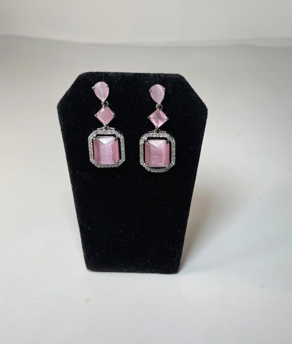 Soft pink doublet earrings - Image 3