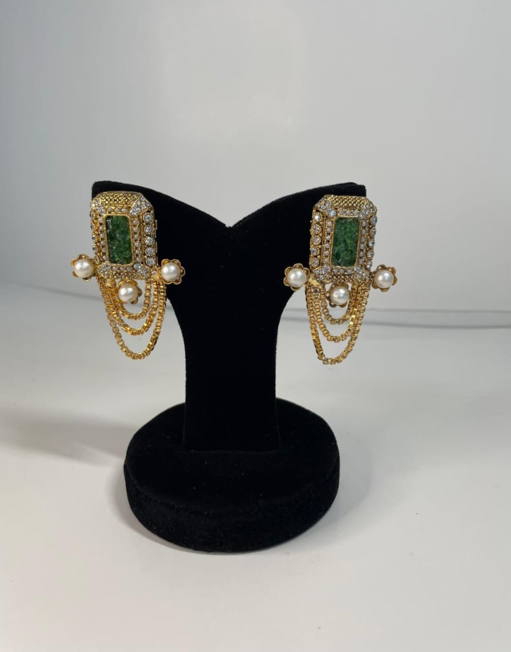Emerald-Hued Chain Dangle Earrings