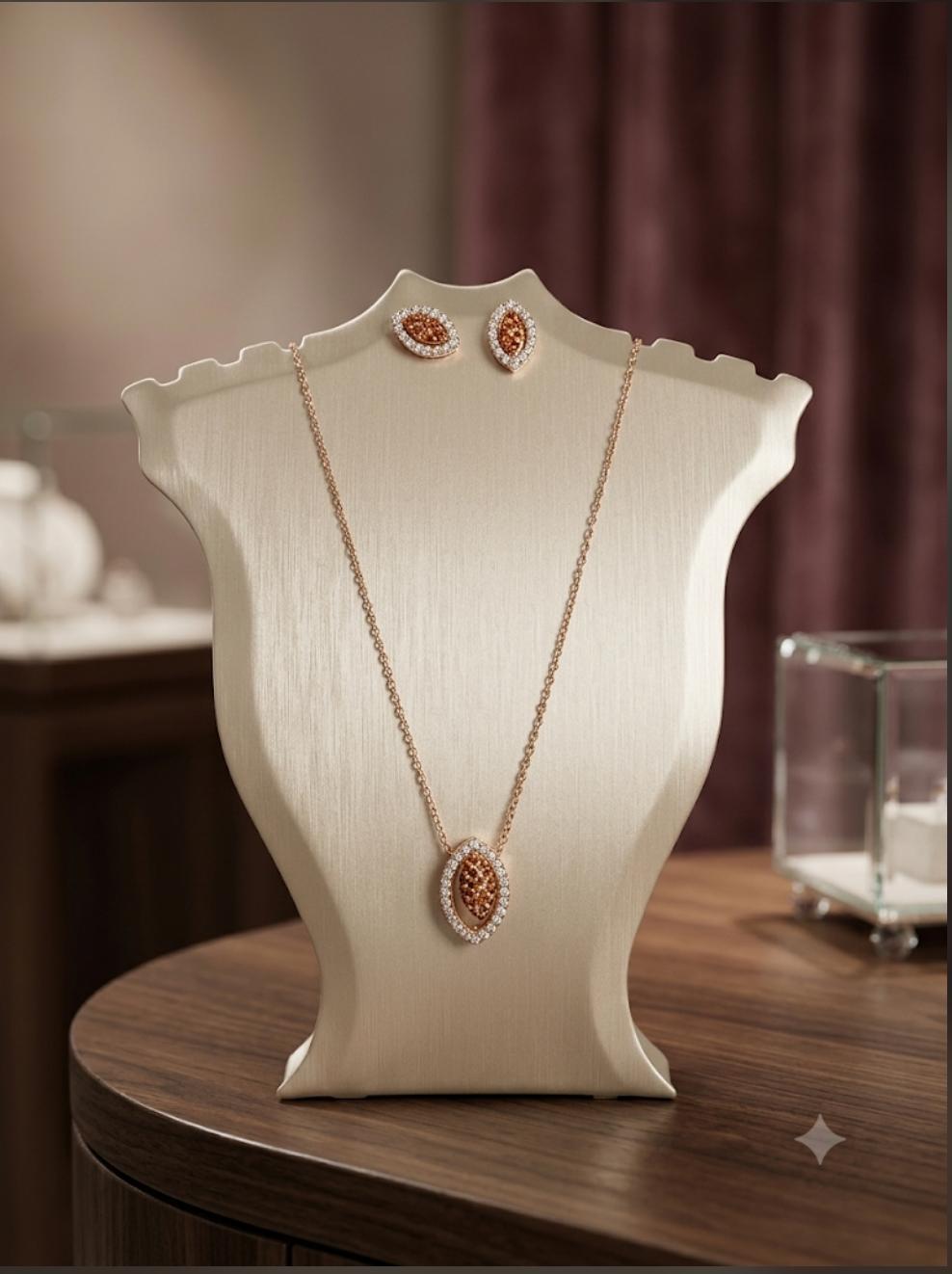 Oval pendent Set. - Image 2