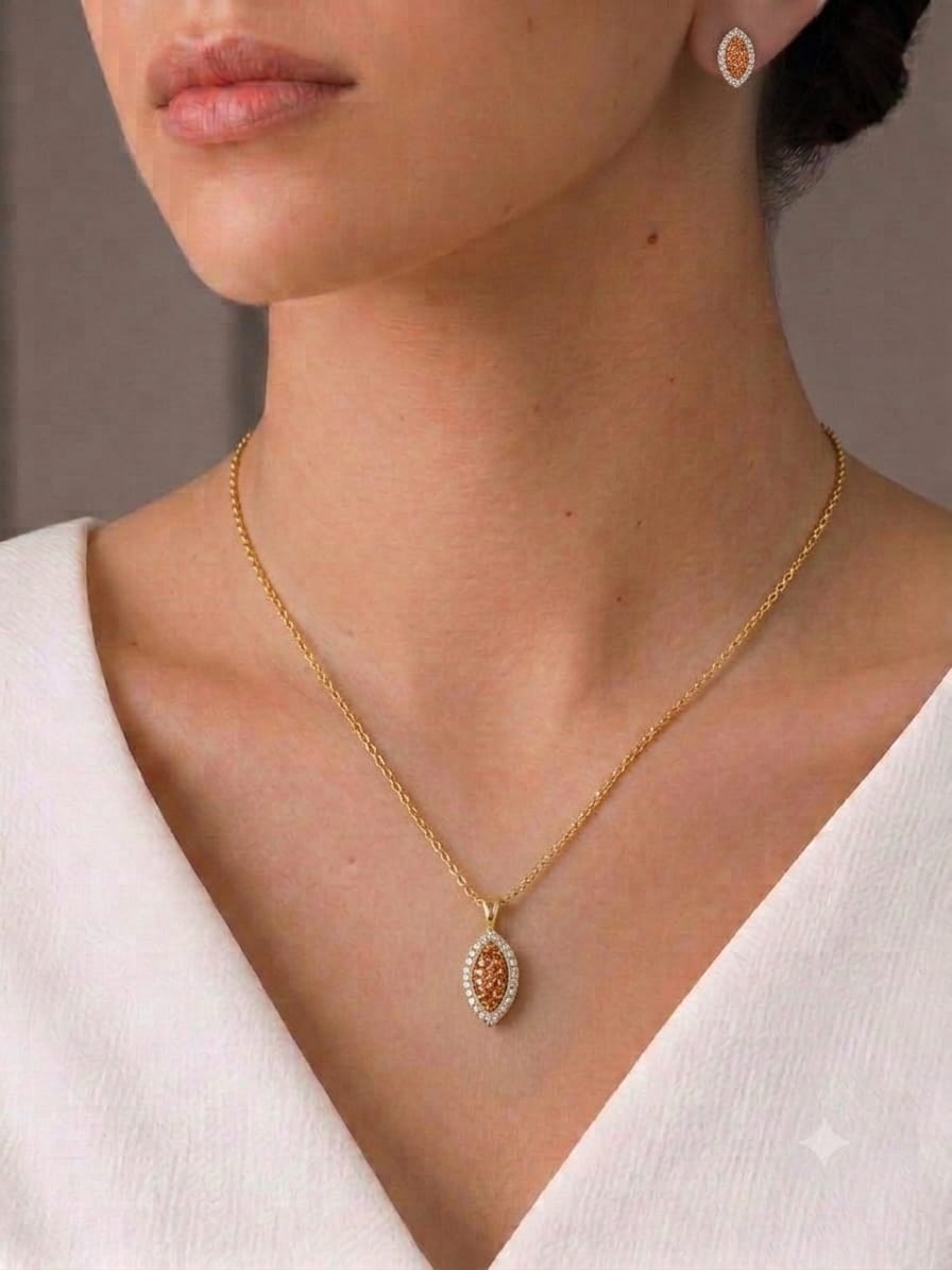 Oval pendent Set.