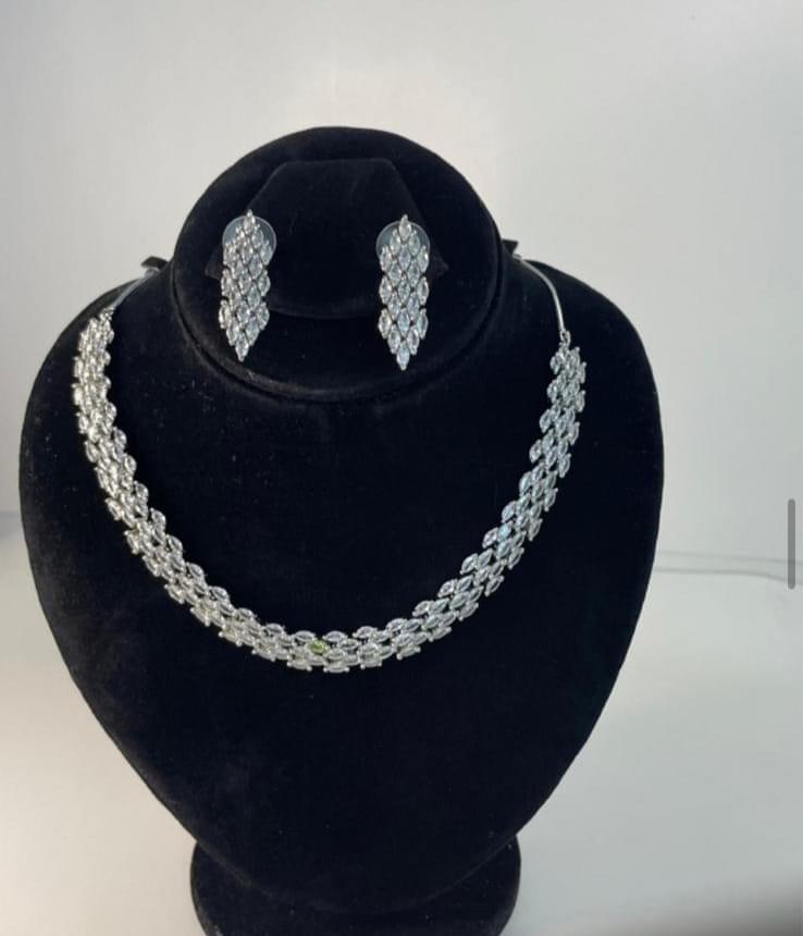 Minimalist Silver Leaf Set - Image 3