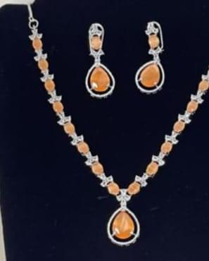 Peach necklace set - Image 4