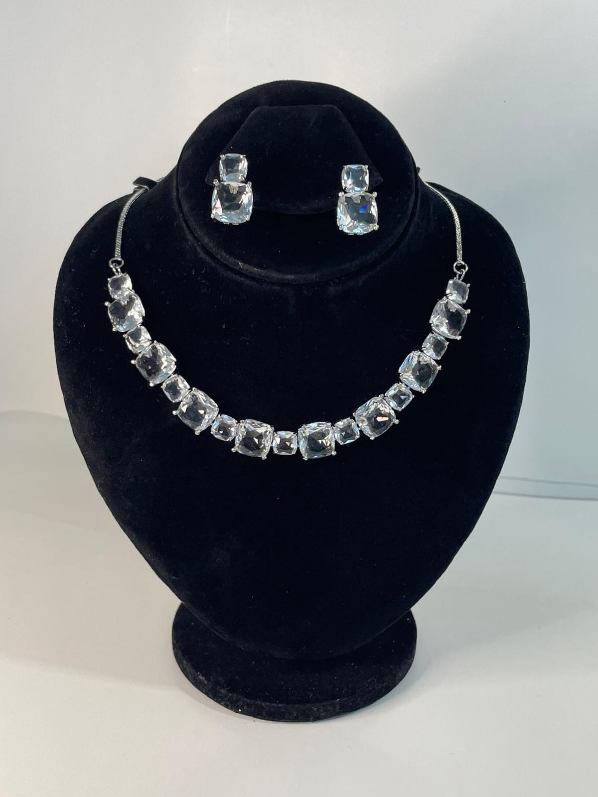 Clear doublet necklace - Image 2