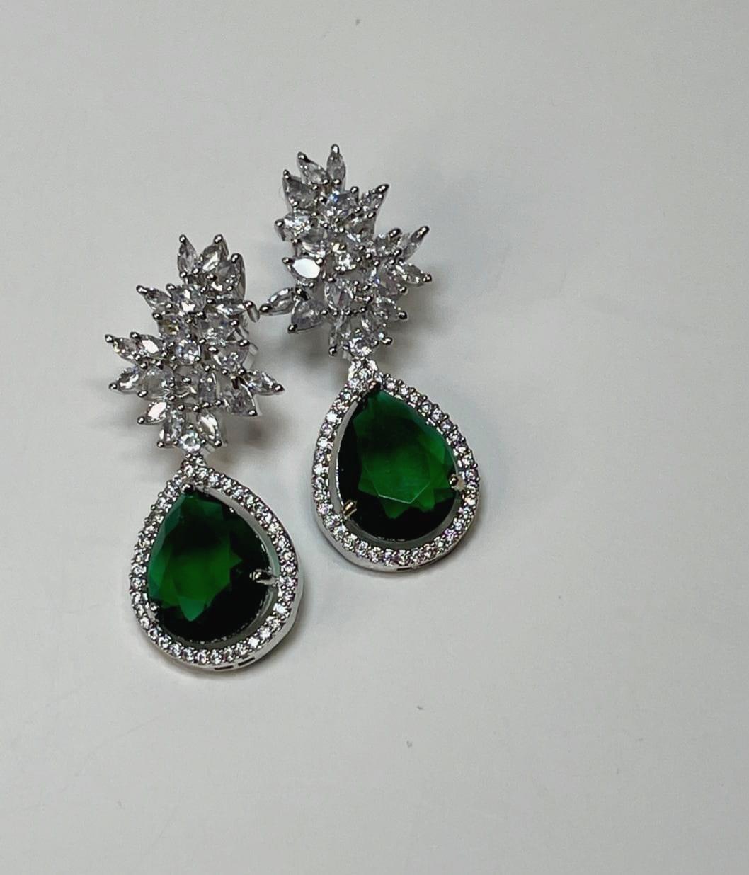 Doublet earrings. - Image 2