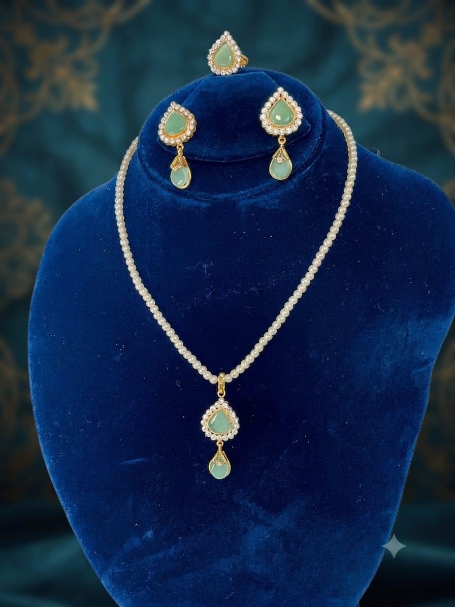 Amber and mint necklace set - Image 2